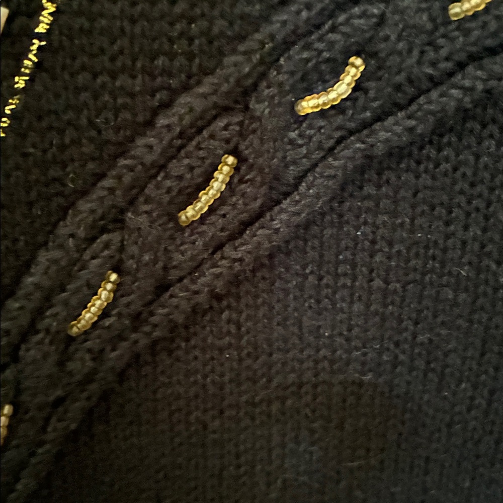 Vintage Fit Knit Black & Gold Sweater - Picture 9 of 10